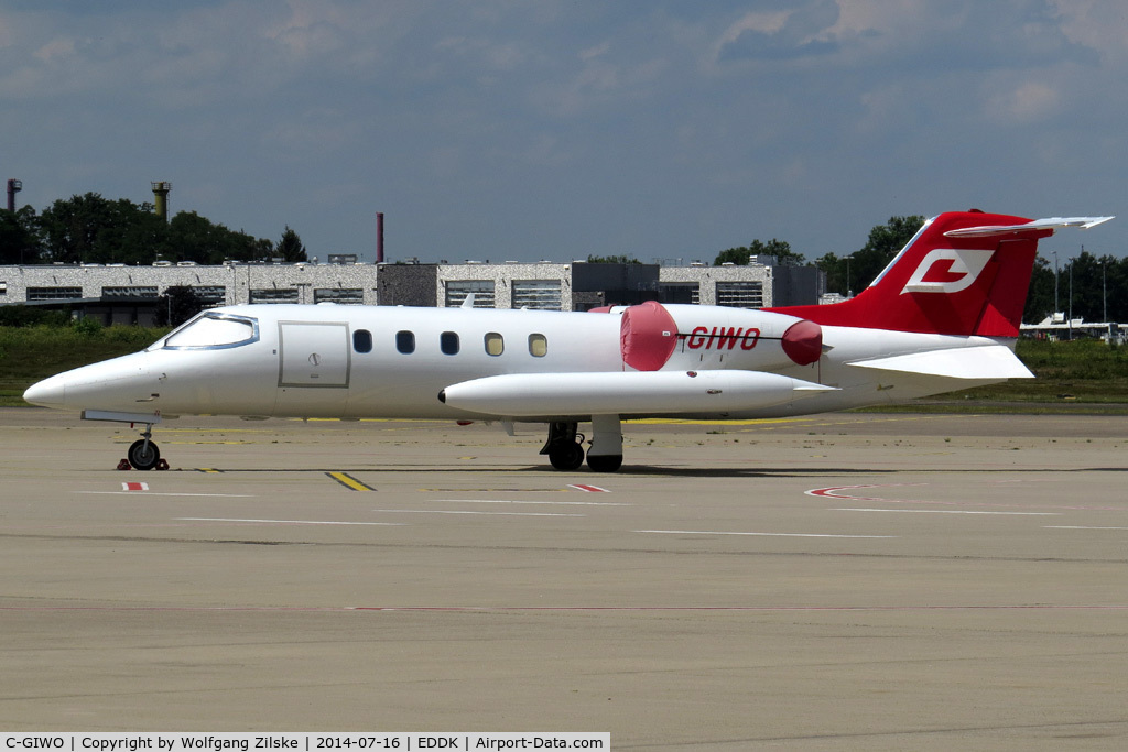 C-GIWO, 1981 Learjet 35A C/N 407, visitor