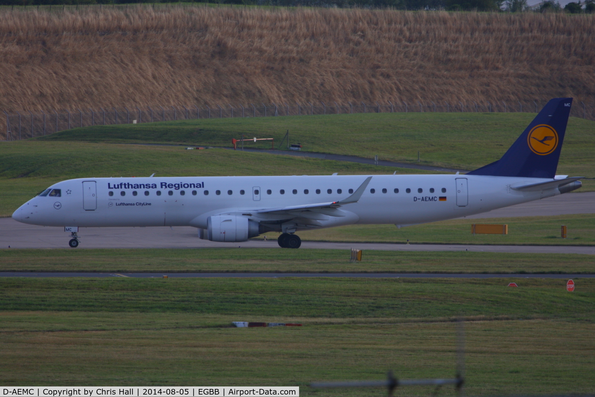 D-AEMC, 2009 Embraer 195LR (ERJ-190-200LR) C/N 19000300, Lufthansa Regional