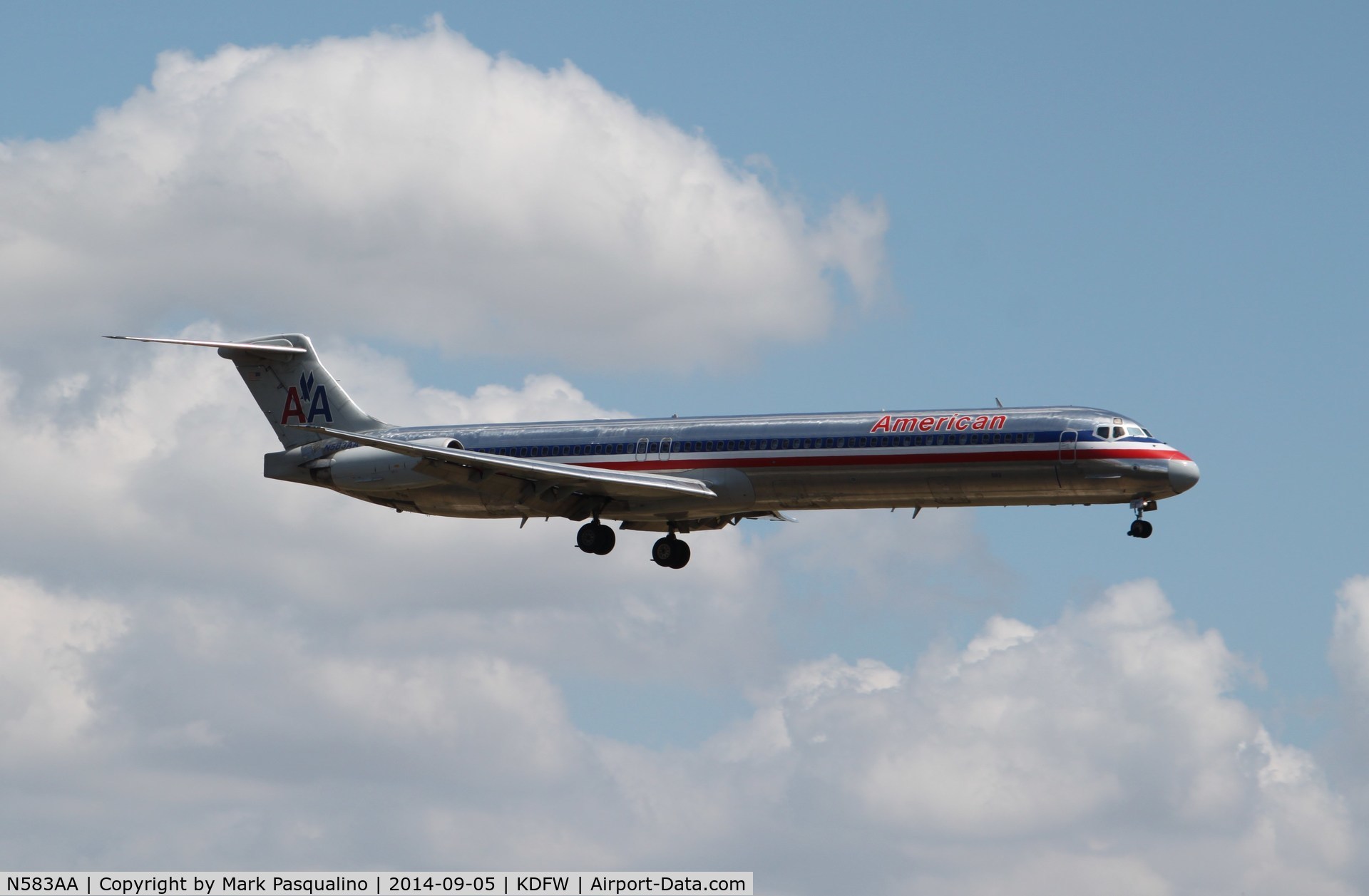 N583AA, 1991 McDonnell Douglas MD-82 (DC-9-82) C/N 53160, MD-82