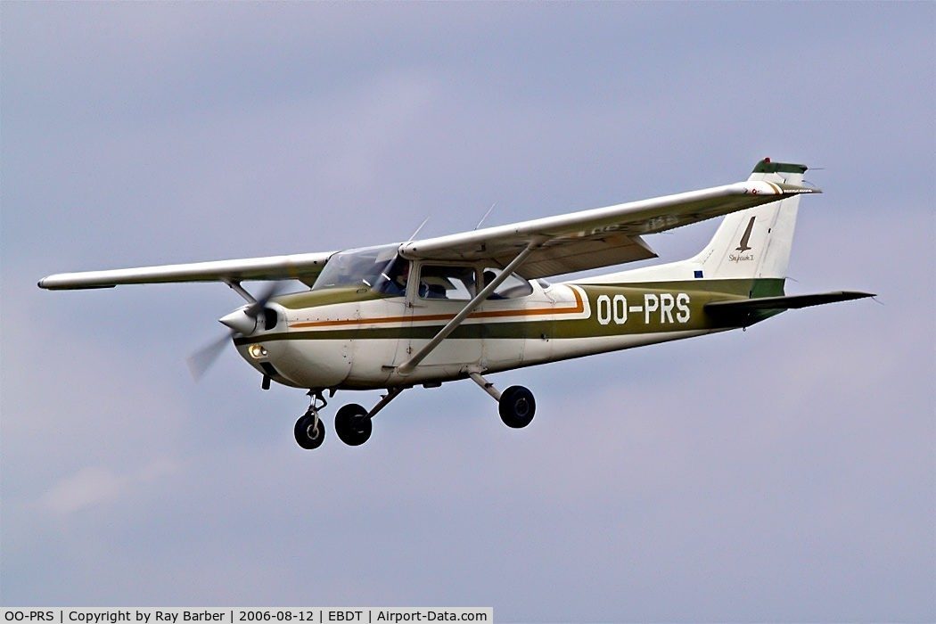 OO-PRS, 1974 Reims F172M II Skyhawk C/N 1044, R/Cessna F.172M Skyhawk [1044] Schaffen-Diest~OO 12/08/2006