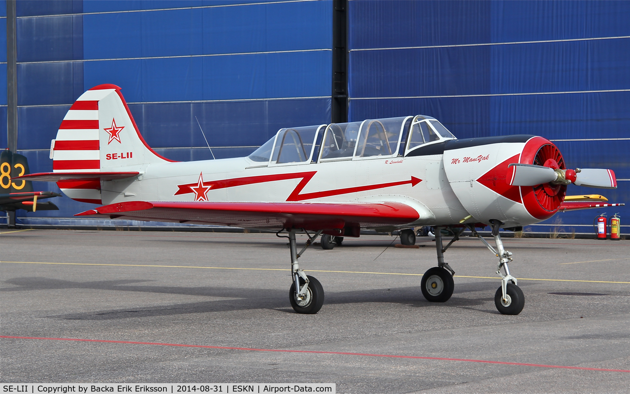 SE-LII, 1986 Bacau Yak-52 C/N 867015, Nyköping flyg och motordag 2014.