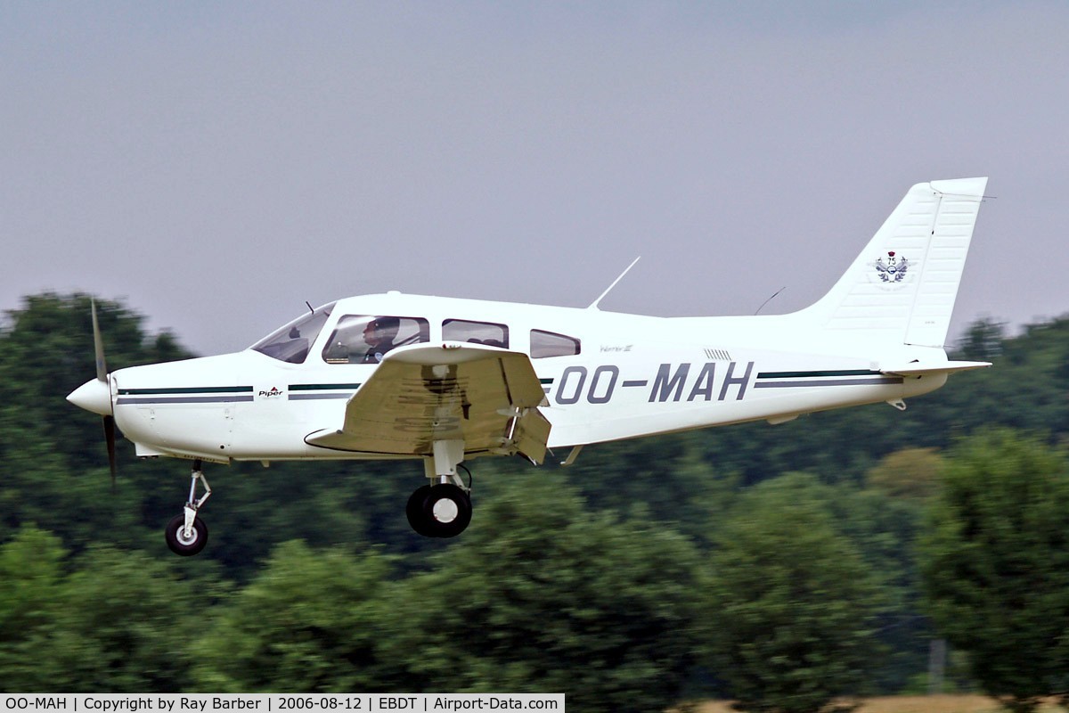 OO-MAH, Piper PA-28-161 Warrior III C/N 2842167, Piper PA-28-161 Warrior III [2842167] Schaffen-Diest~OO 12/08/2006