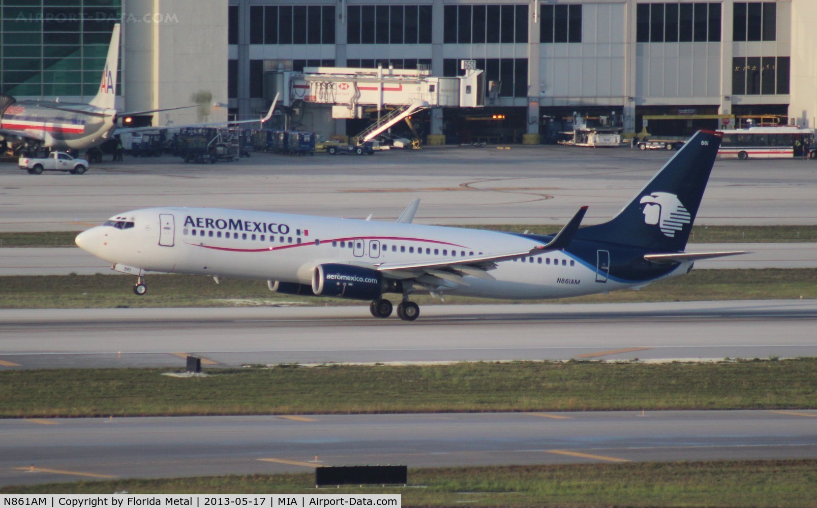 N861AM, 2001 Boeing 737-83N C/N 30706, Aeromexico 737-800