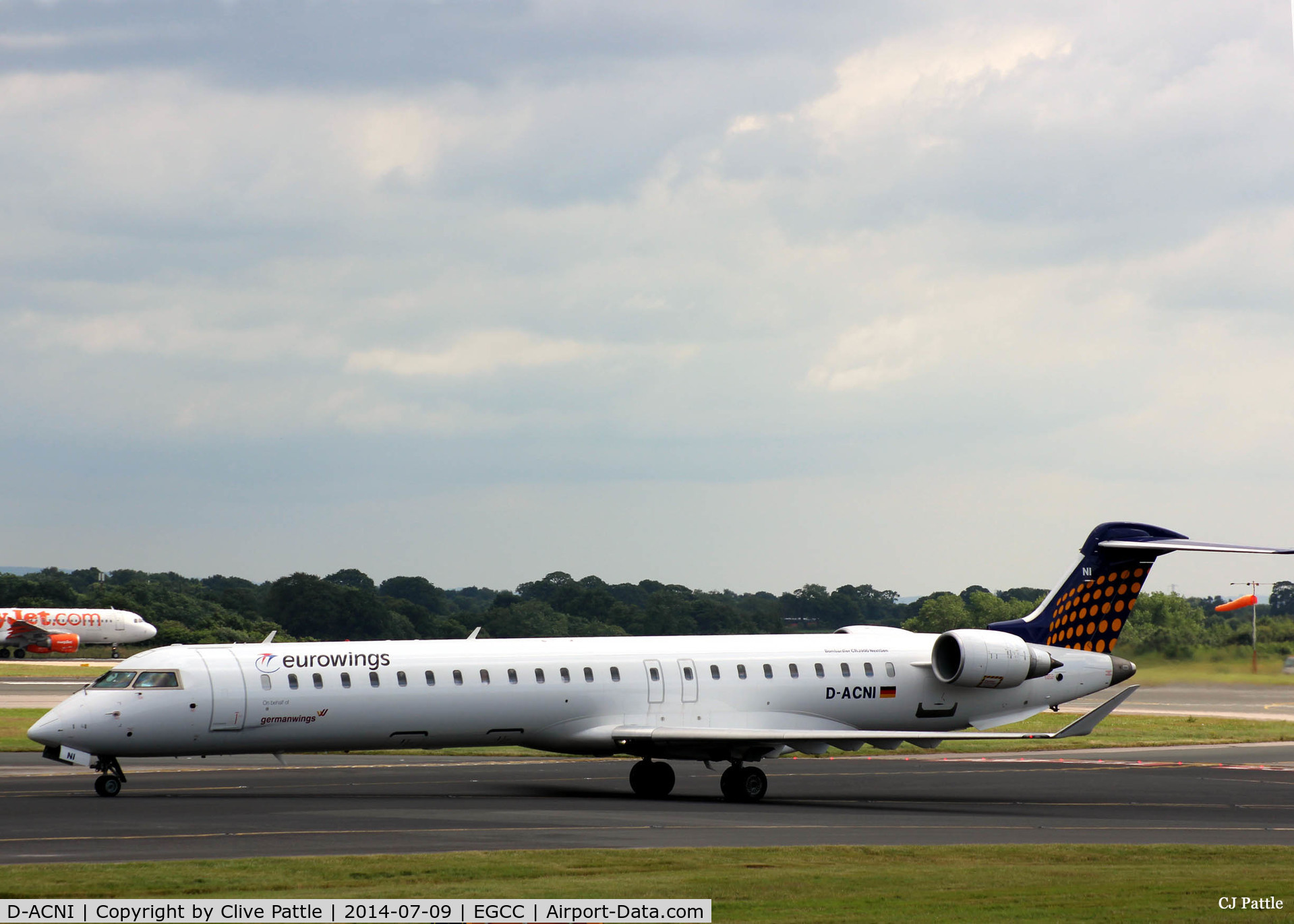 D-ACNI, 2009 Bombardier CRJ-900 NG (CL-600-2D24) C/N 15248, Taxy to gate