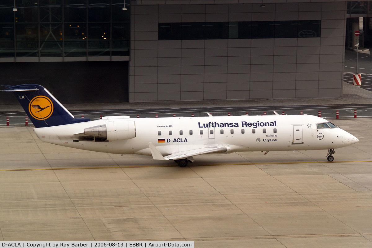 D-ACLA, Canadair CRJ-100LR (CL-600-2B19) C/N 7004, Canadair CRJ-100LR [7004] (Lufthansa Regional) Brussels~OO 13/08/2006