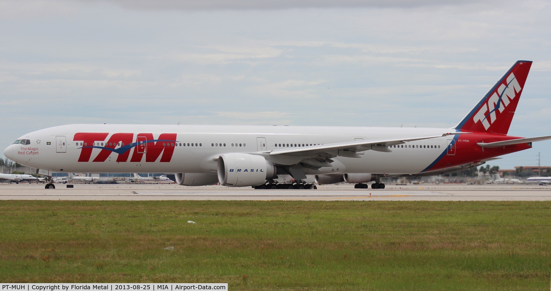 PT-MUH, 2012 Boeing 777-32W/ER C/N 38889, TAM 777-300