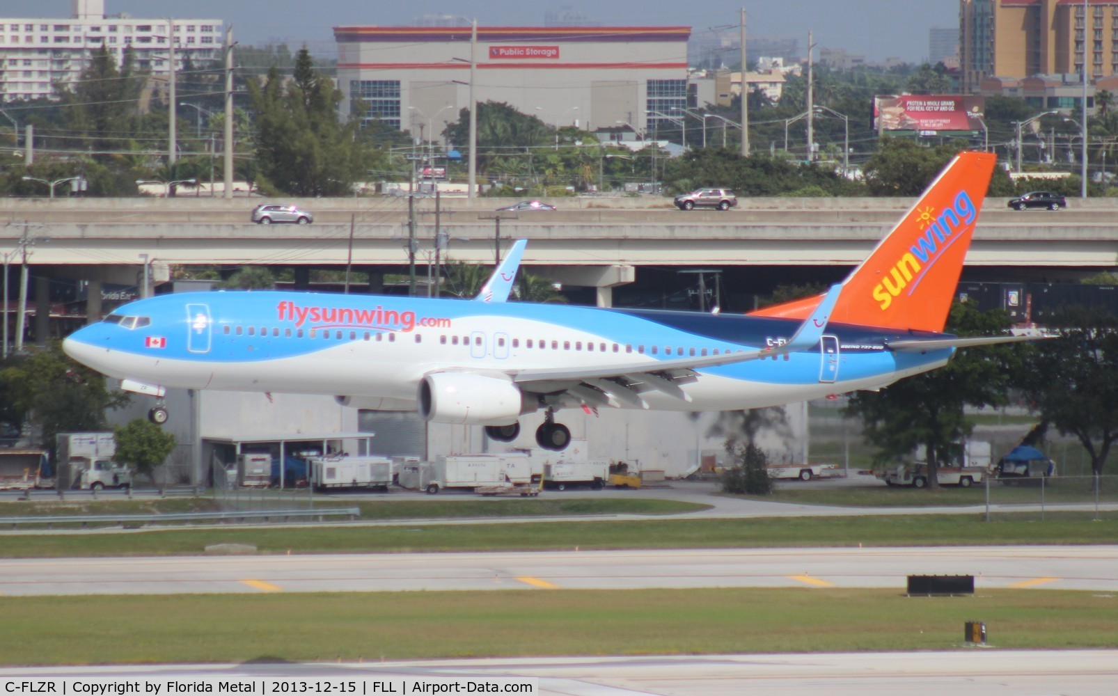 C-FLZR, 2009 Boeing 737-8K5 C/N 35145, Sun Wing 737-800