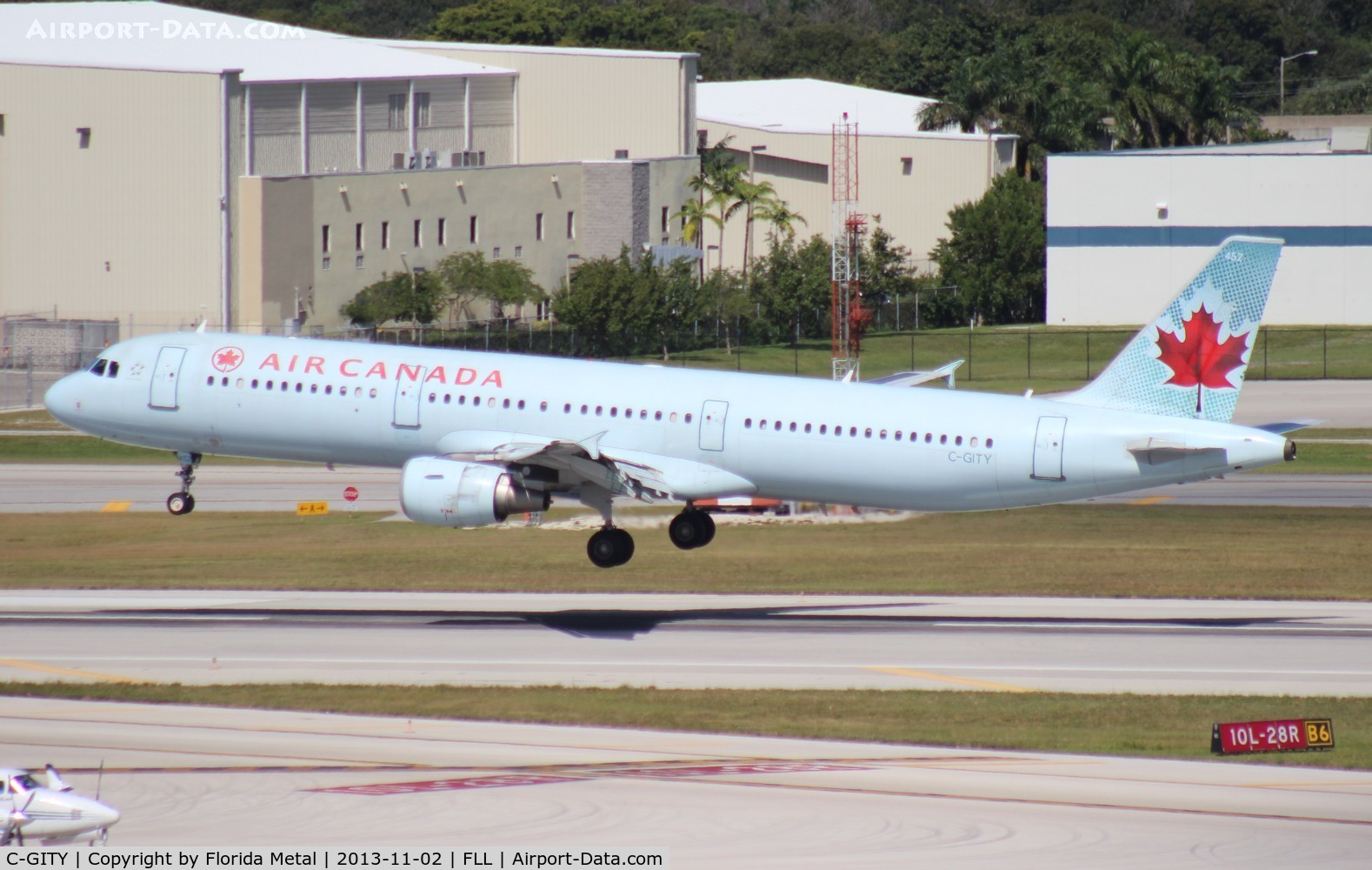C-GITY, 2001 Airbus A321-211 C/N 1611, Air Canada A321