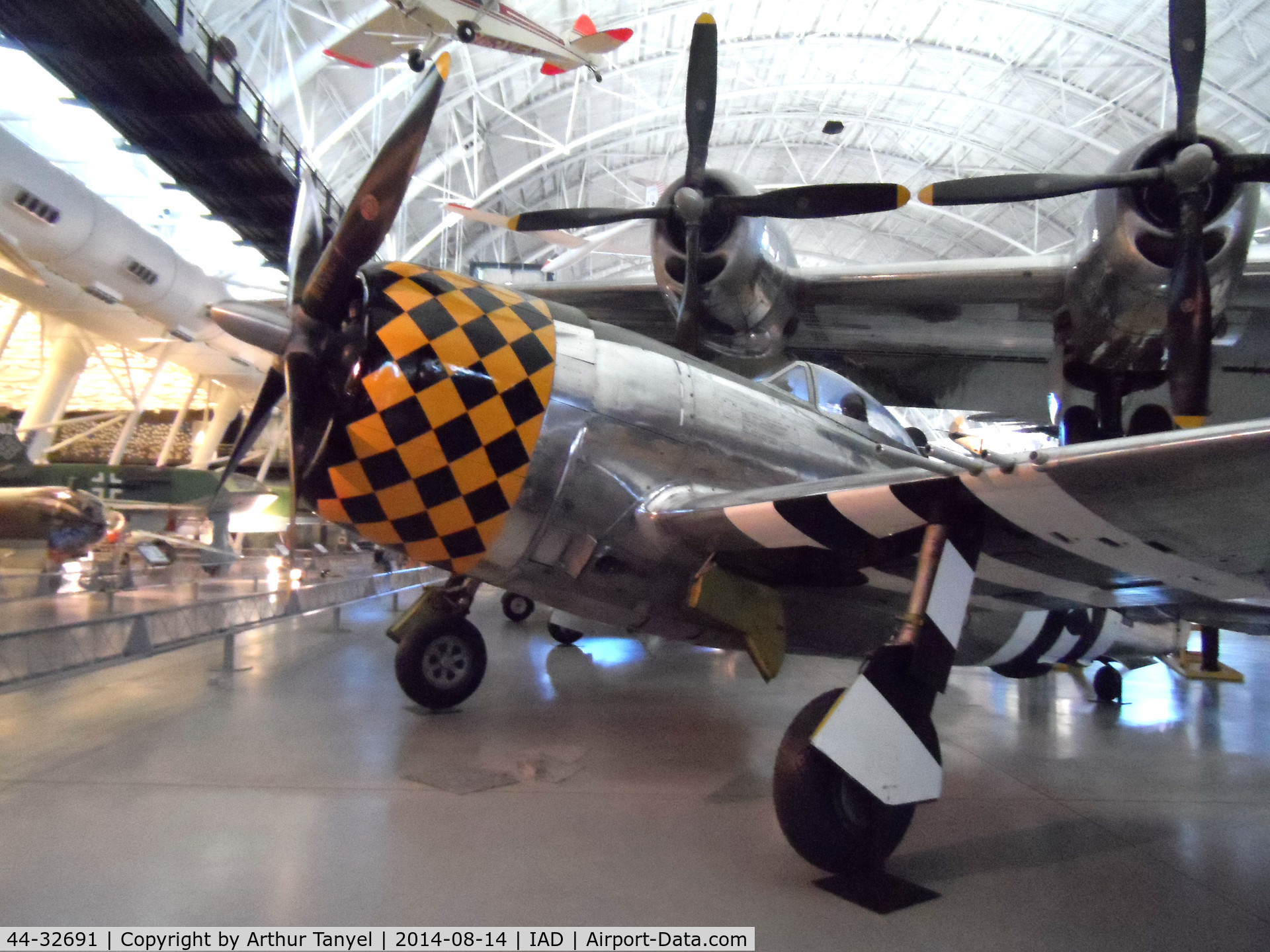44-32691, 1944 Republic P-47D-30-RA Thunderbolt C/N Not found 44-32691, On display @ the Udvar-Hazy Center
