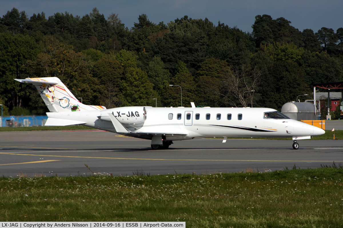 LX-JAG, 2009 Learjet 45 C/N 398, Lining up runway 12.