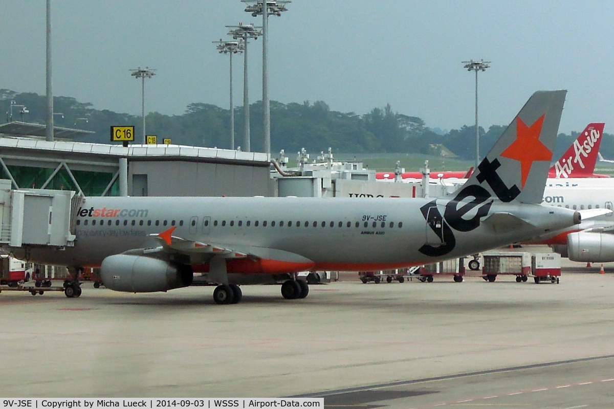 9V-JSE, 2005 Airbus A320-232 C/N 2423, At Changi