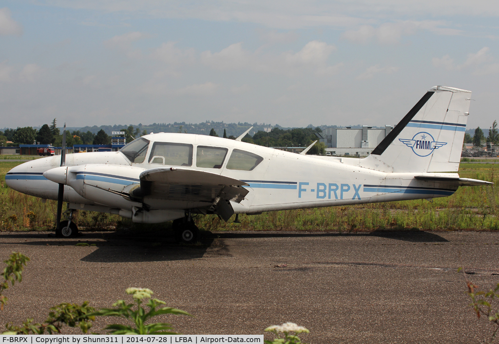 F-BRPX, Piper PA-23-250 Aztec C/N 274285, Permanently stored