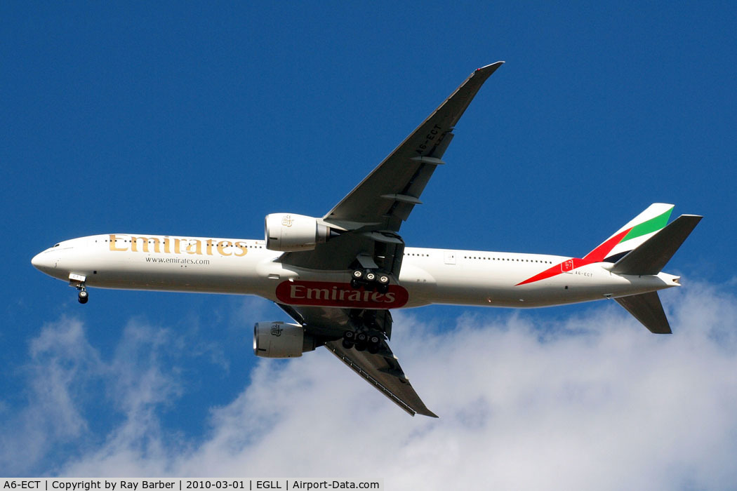 A6-ECT, 2009 Boeing 777-31H/ER C/N 35591, Boeing 777-31HER [35591] (Emirates Airlines) Home~G 01/03/2010. On approach 27R.