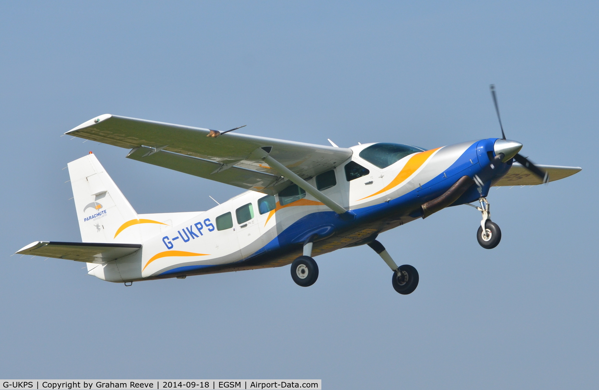 G-UKPS, 2007 Cessna 208 Caravan 1 C/N 20800423, Departing from Beccles.