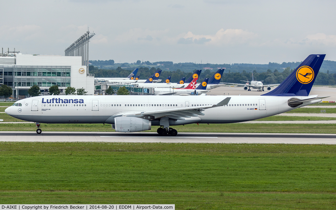 D-AIKE, 2004 Airbus A330-343X C/N 636, departure from München