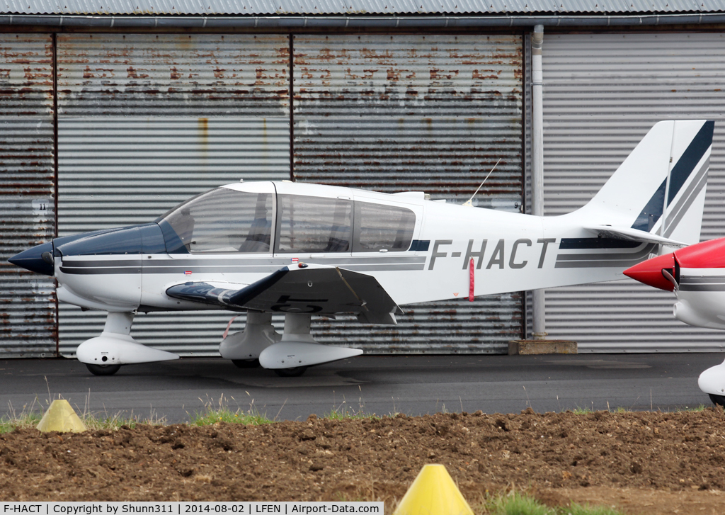 F-HACT, Robin DR-400-160 Chevalier C/N 2544, Parked at the Airclub...