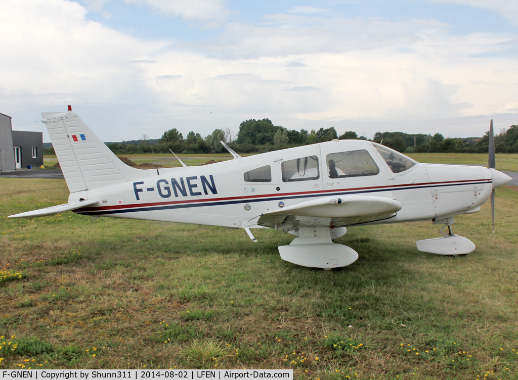 F-GNEN, Piper PA-28-161 Warrior C/N 28-8016245, Parked in the grass...
