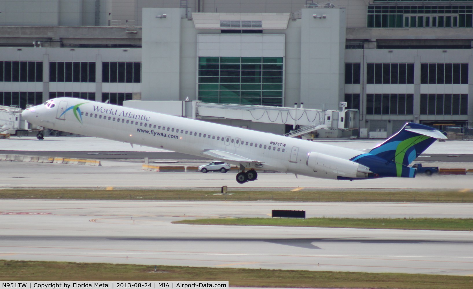 N951TW, 1996 McDonnell Douglas MD-83 (DC-9-83) C/N 53470, World Atlantic MD-83