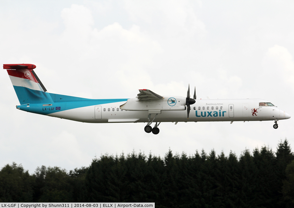 LX-LGF, 2011 De Havilland Canada DHC-8-402Q Dash 8 C/N 4349, Landing rwy 24