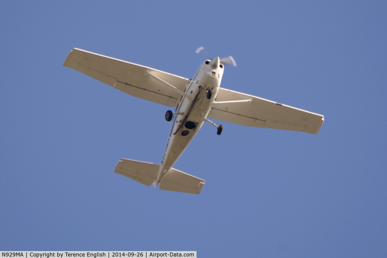 N929MA, 1999 Cessna T206H Turbo Stationair C/N T20608107, Cessna  T206H, spotted flying back and forth track above Hall farm Estate, Sunderland U.K.