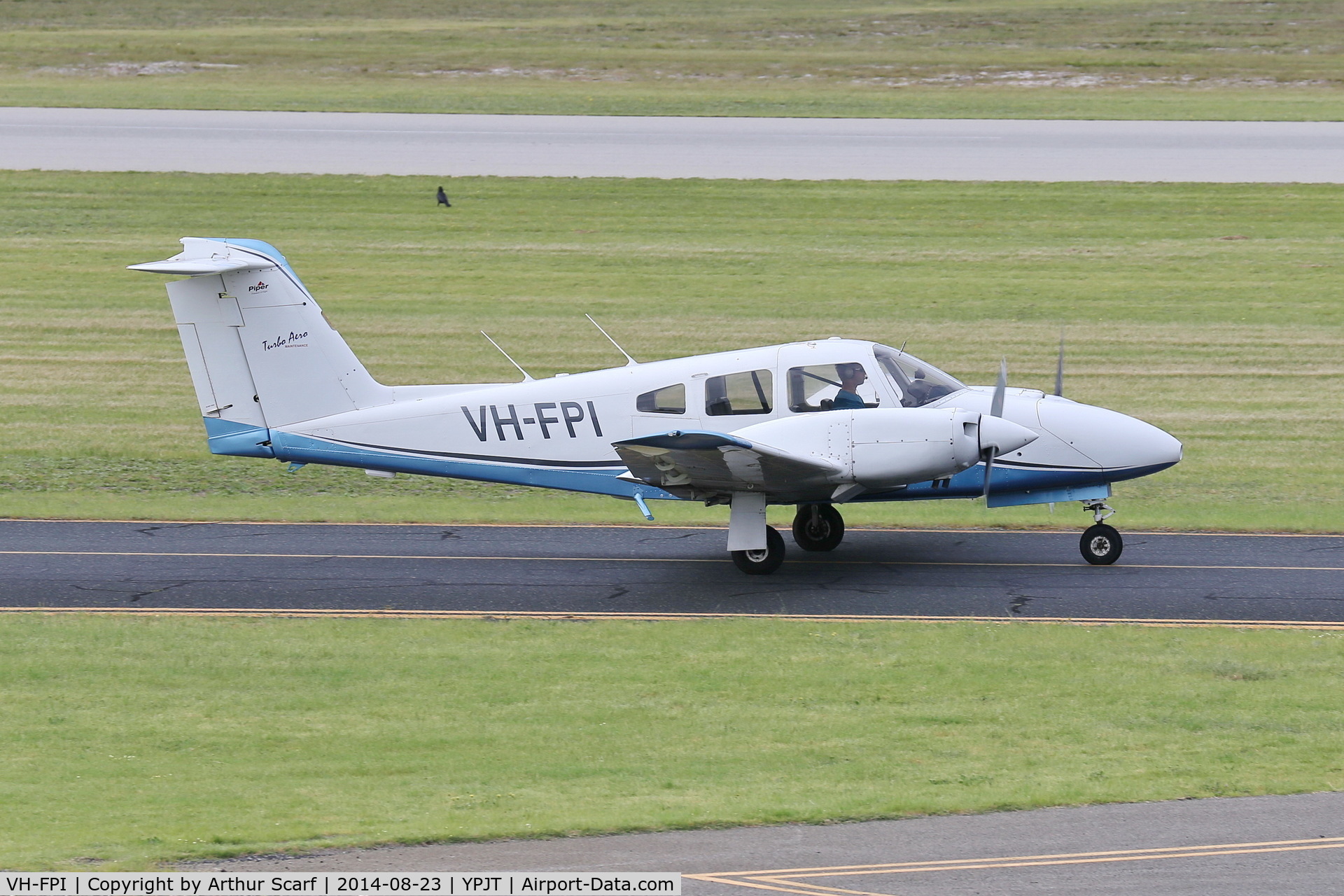 VH-FPI, 1978 Piper PA-44-180 Seminole C/N 44-7995204, Jandakot Airport WA 23/08/2014