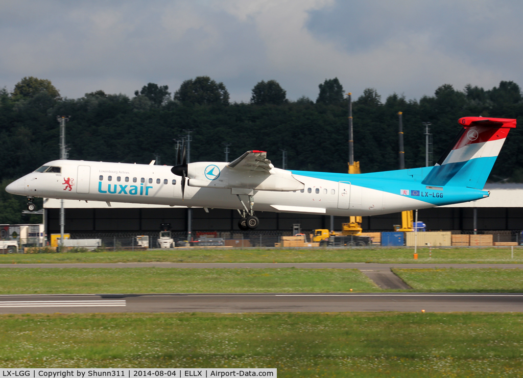 LX-LGG, 2012 Bombardier DHC-8-402Q Dash 8 Dash 8 C/N 4418, Landing rwy 24