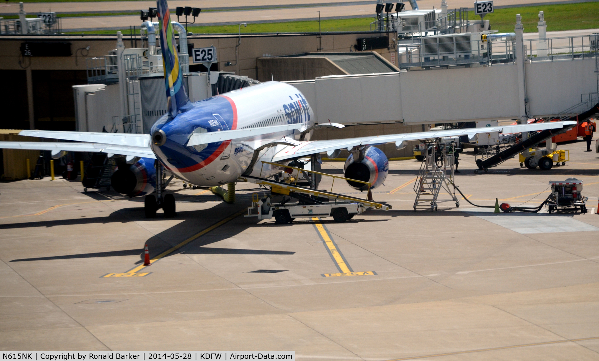 N615NK, 2012 Airbus A320-232 C/N 5159, Gate E25 DFW
