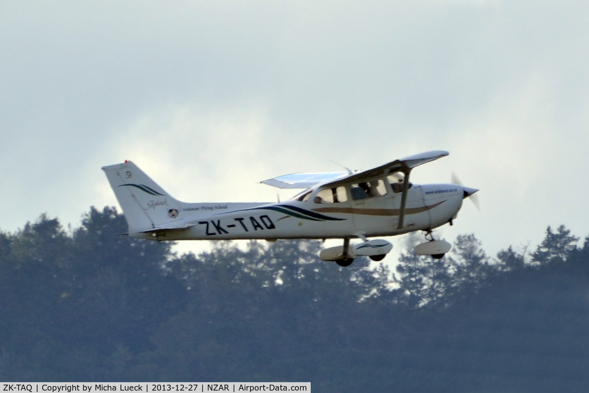 ZK-TAQ, Cessna 172R C/N 17280754, At Ardmore