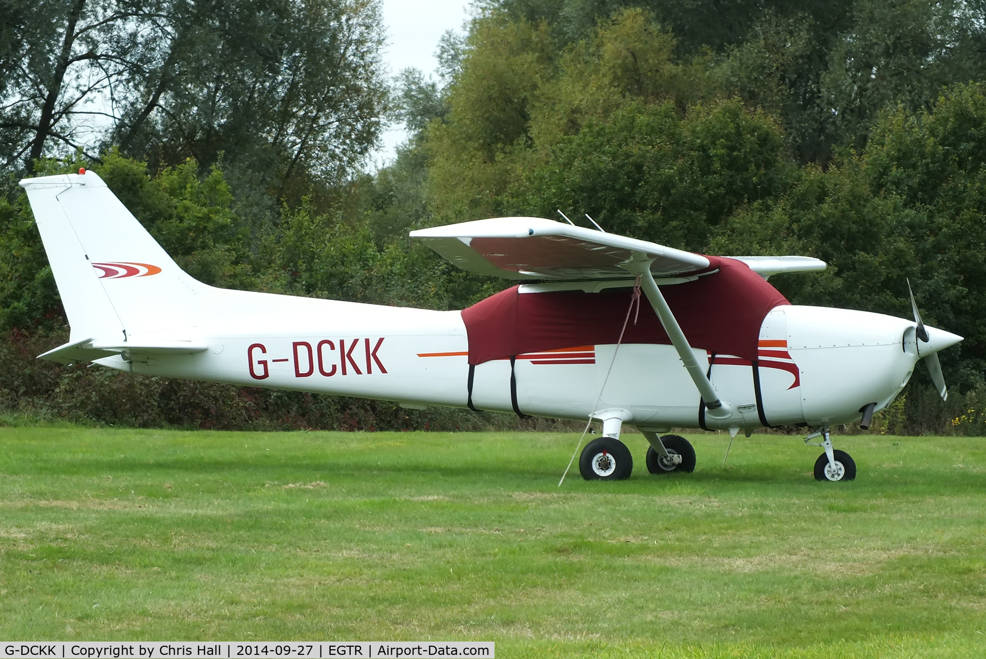 G-DCKK, 1977 Reims F172N Skyhawk C/N 1589, new Elstree resident