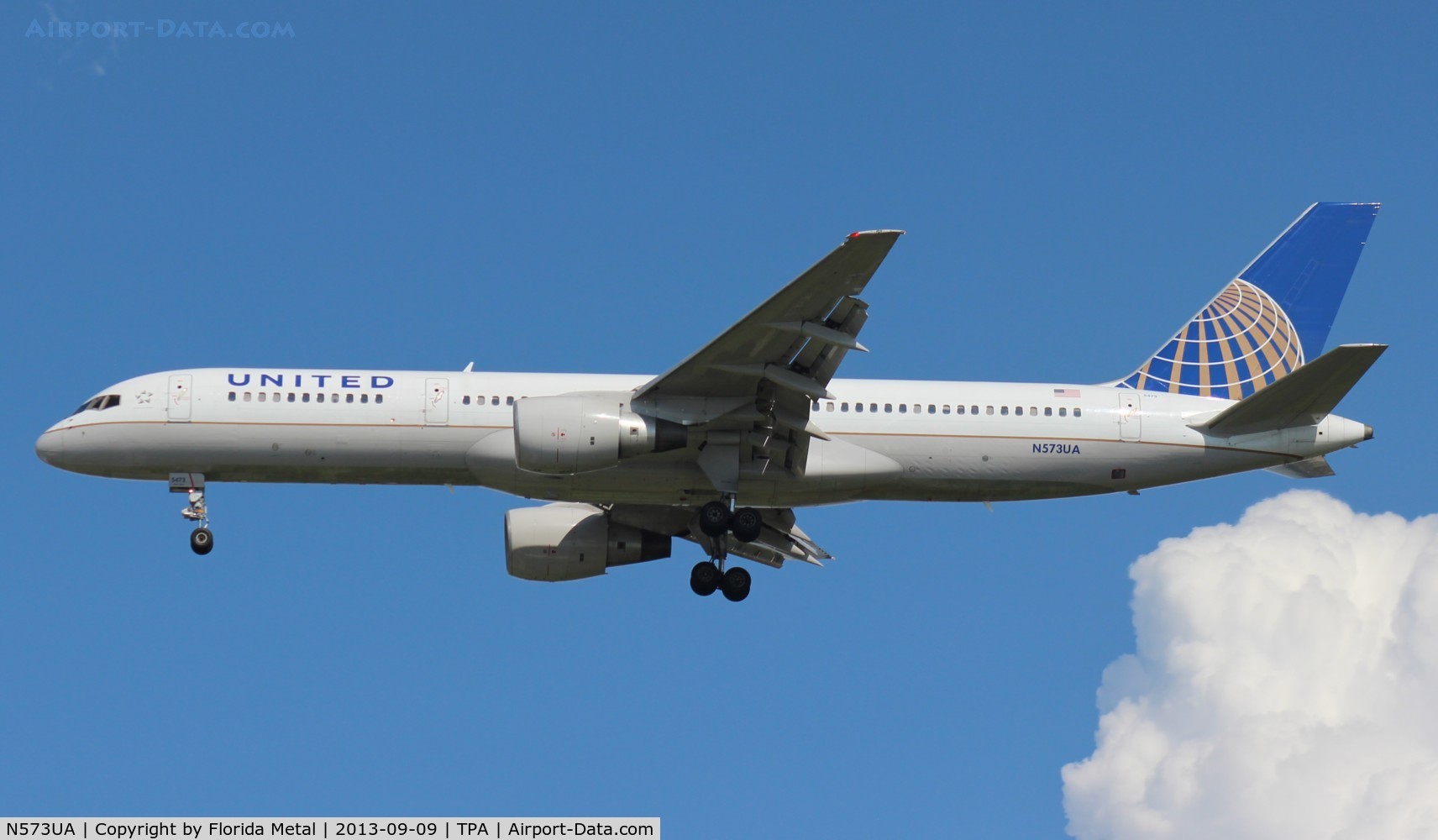 N573UA, 1992 Boeing 757-222 C/N 26685, United 757-200
