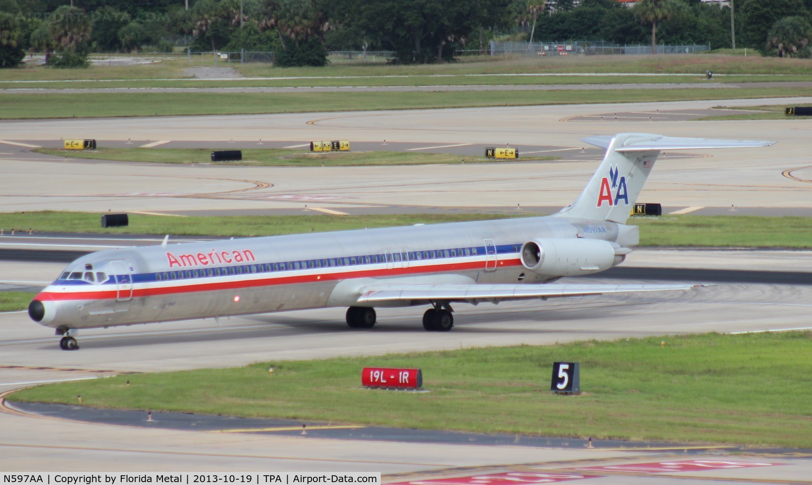 N597AA, 1992 McDonnell Douglas MD-83 (DC-9-83) C/N 53287, American