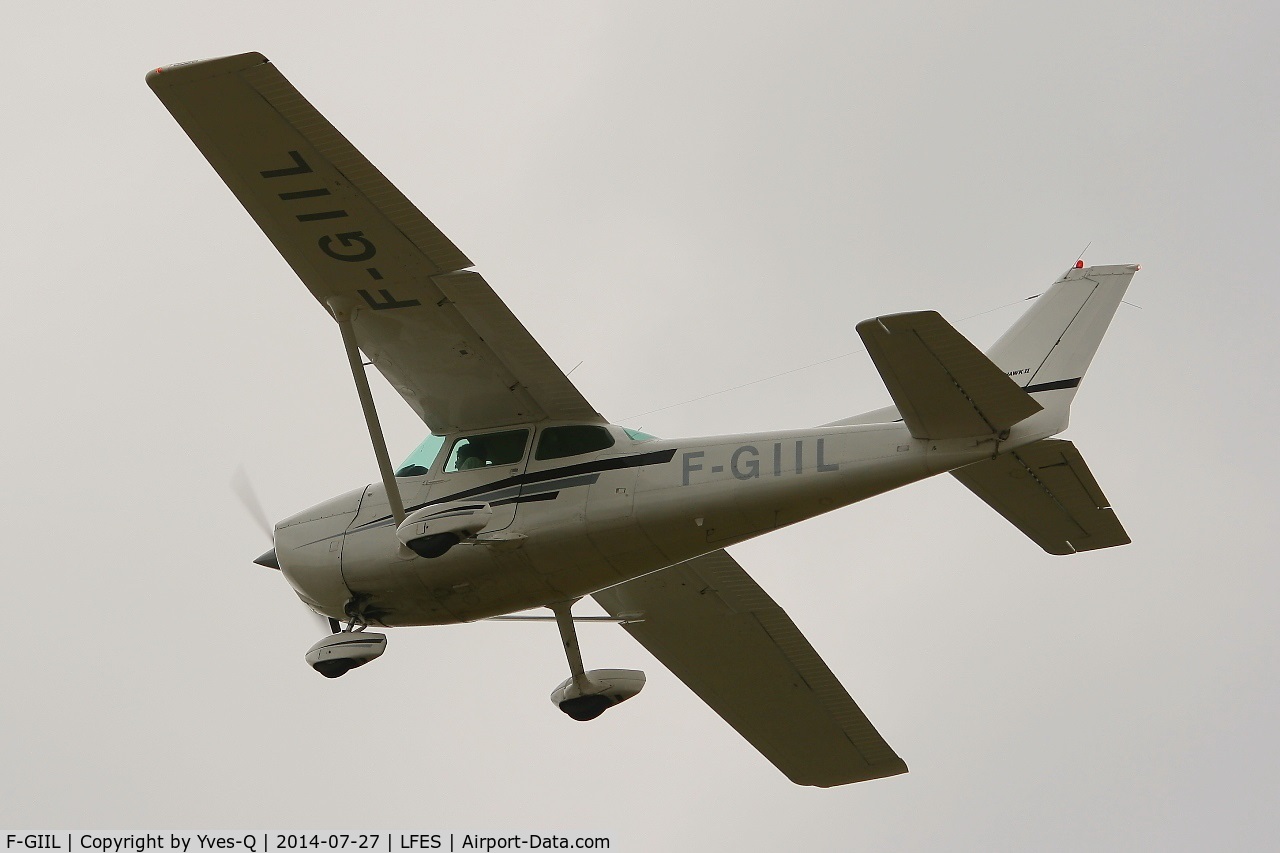 F-GIIL, Reims F172N Skyhawk C/N 172-72705, Reims F172N Skyhawk, Take off rwy 03, Guiscriff airfield (LFES) open day 2014