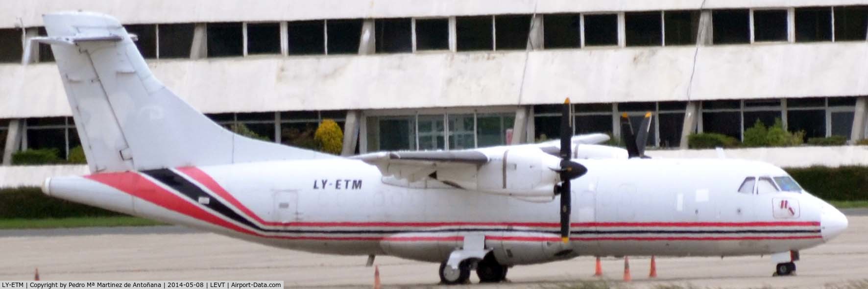 LY-ETM, 1987 ATR 42-300 C/N 067, Aeropuerto de Foronda - Vitoria-Gasteiz
