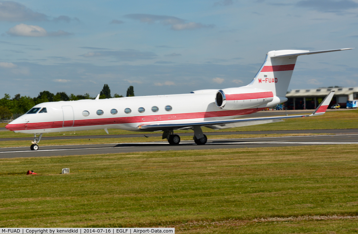 M-FUAD, 2009 Gulfstream Aerospace V-SP G550 C/N 5227, Exec departure.