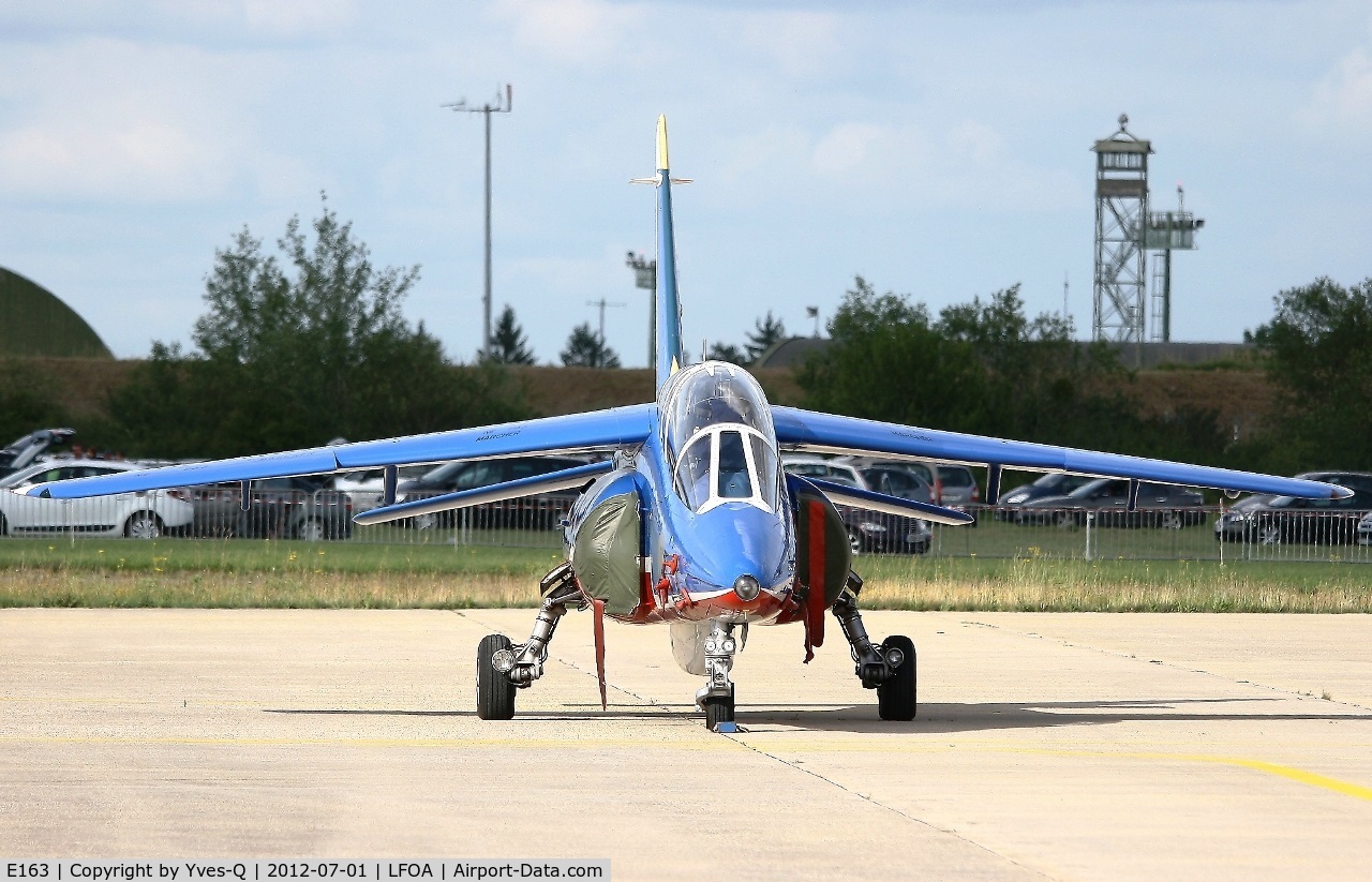 E163, Dassault-Dornier Alpha Jet E C/N E163, Dassault-Dornier Alpha Jet E, Athos 09 of Patrouille De France in 2012, Avord Air Base 702 (LFOA) Open day 2012