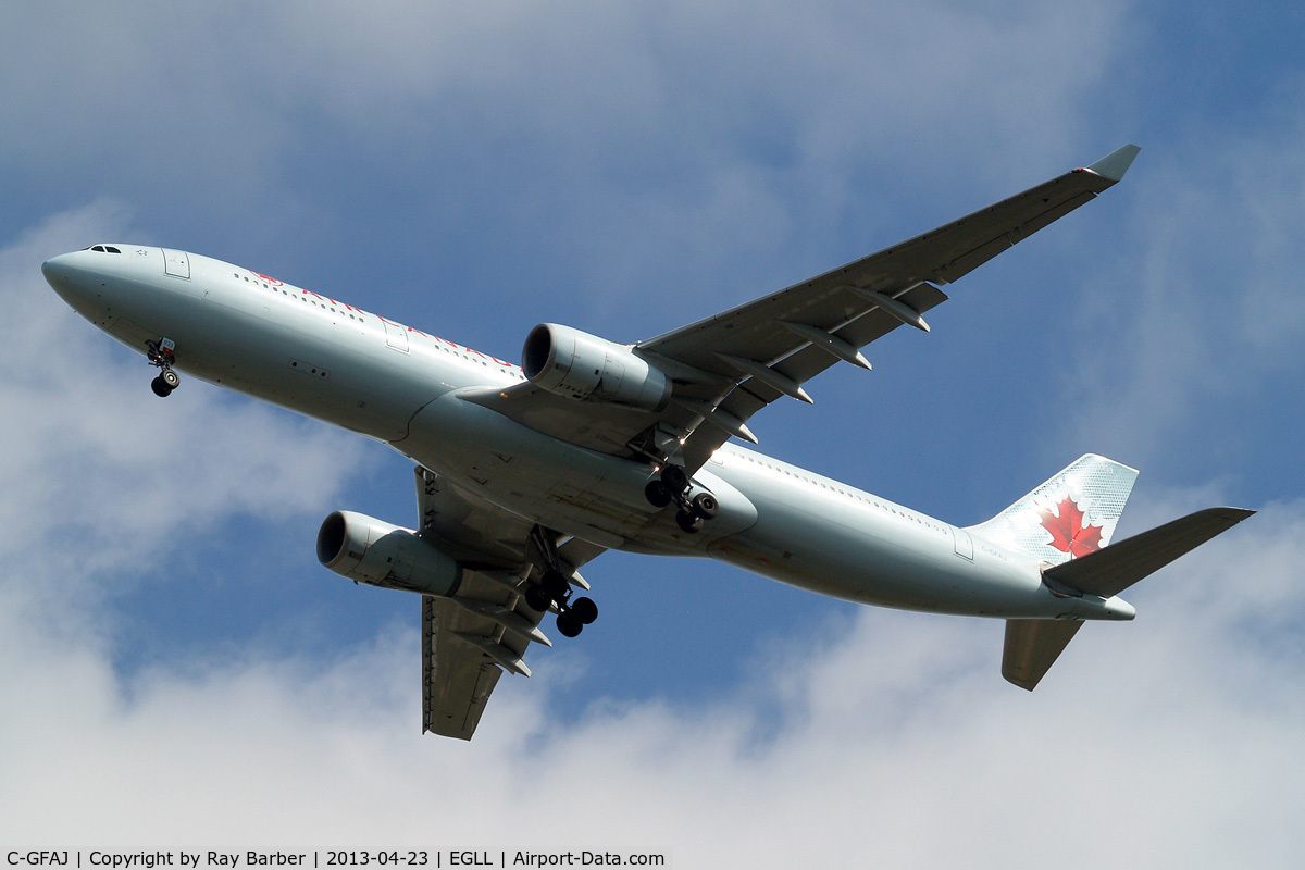 C-GFAJ, 1999 Airbus A330-343X C/N 0284, Airbus A330-343X [284] (Air Canada) Home~G 23/04/2013. On approach 27R.