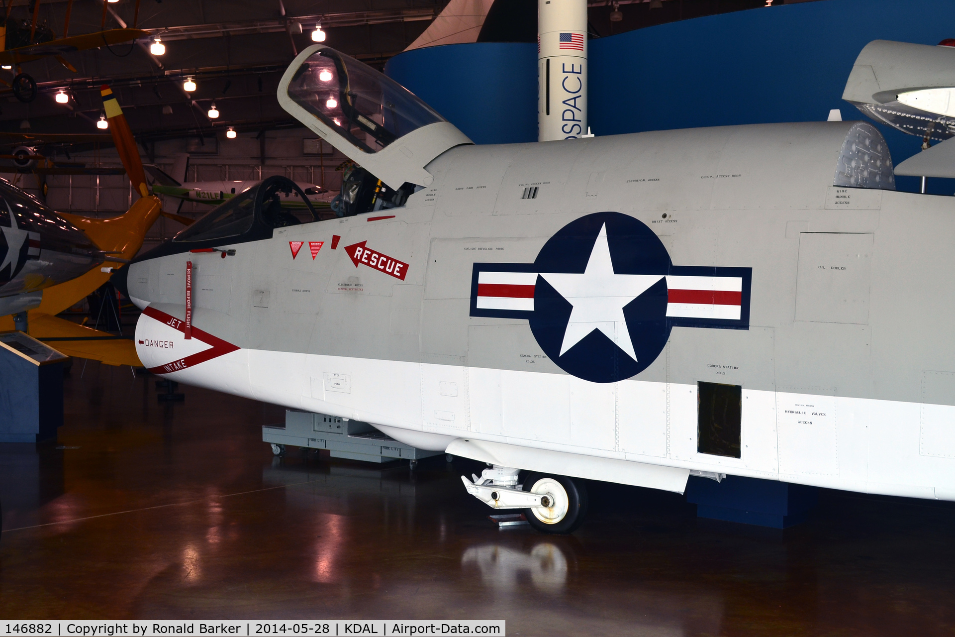 146882, Vought F8U-1P Crusader C/N Not found 146882, Frontiers of Flight Museum DAL