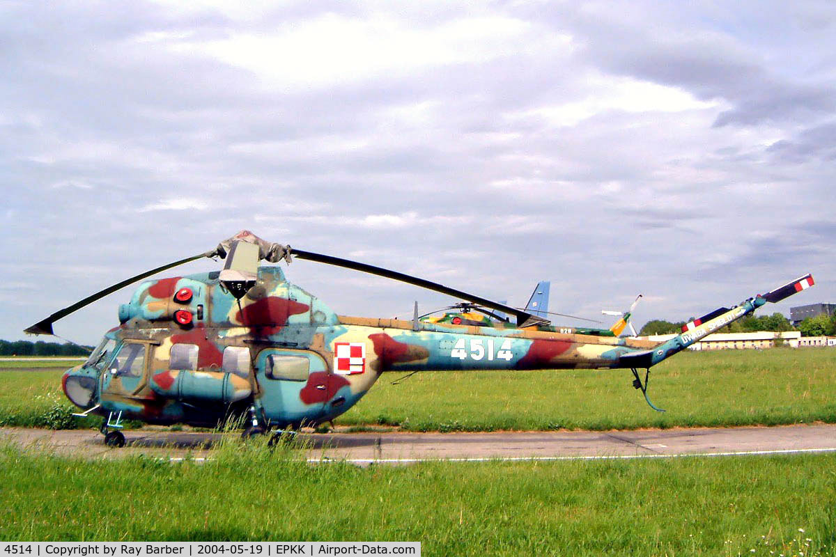 4514, Mil Mi-2RL Hoplite C/N 554514125, Mil Mi-2RL Hoplite [554514125] (Polish Air Force) Cracow-Balice (John Paul II International)~SP 19/05/2004