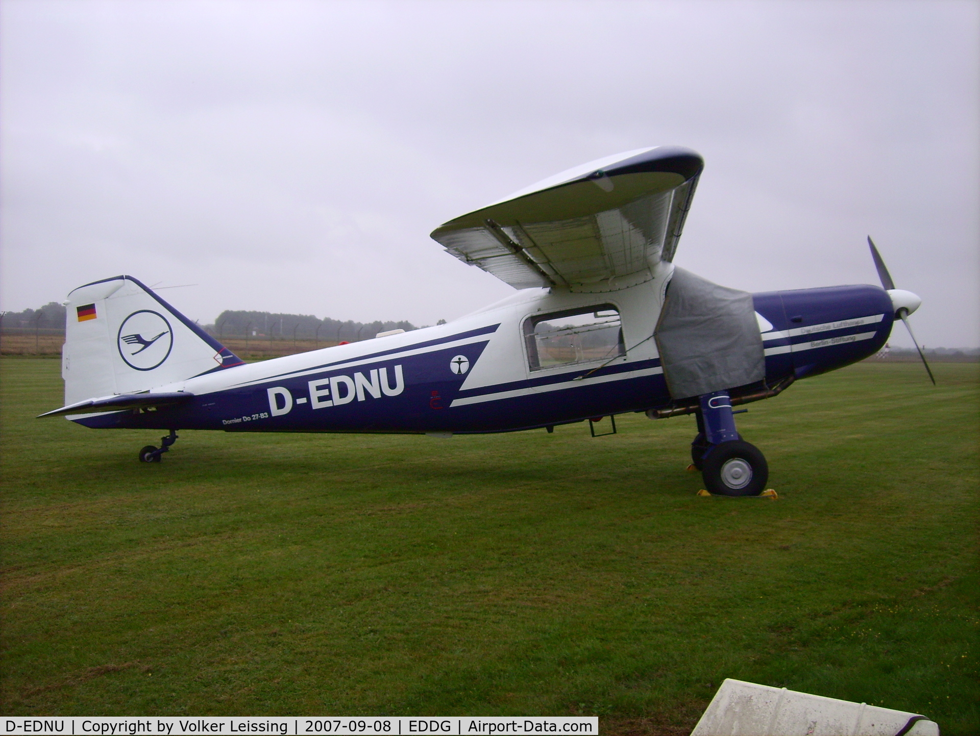 D-EDNU, 1980 Dornier Do-27B-3 C/N 401, parking