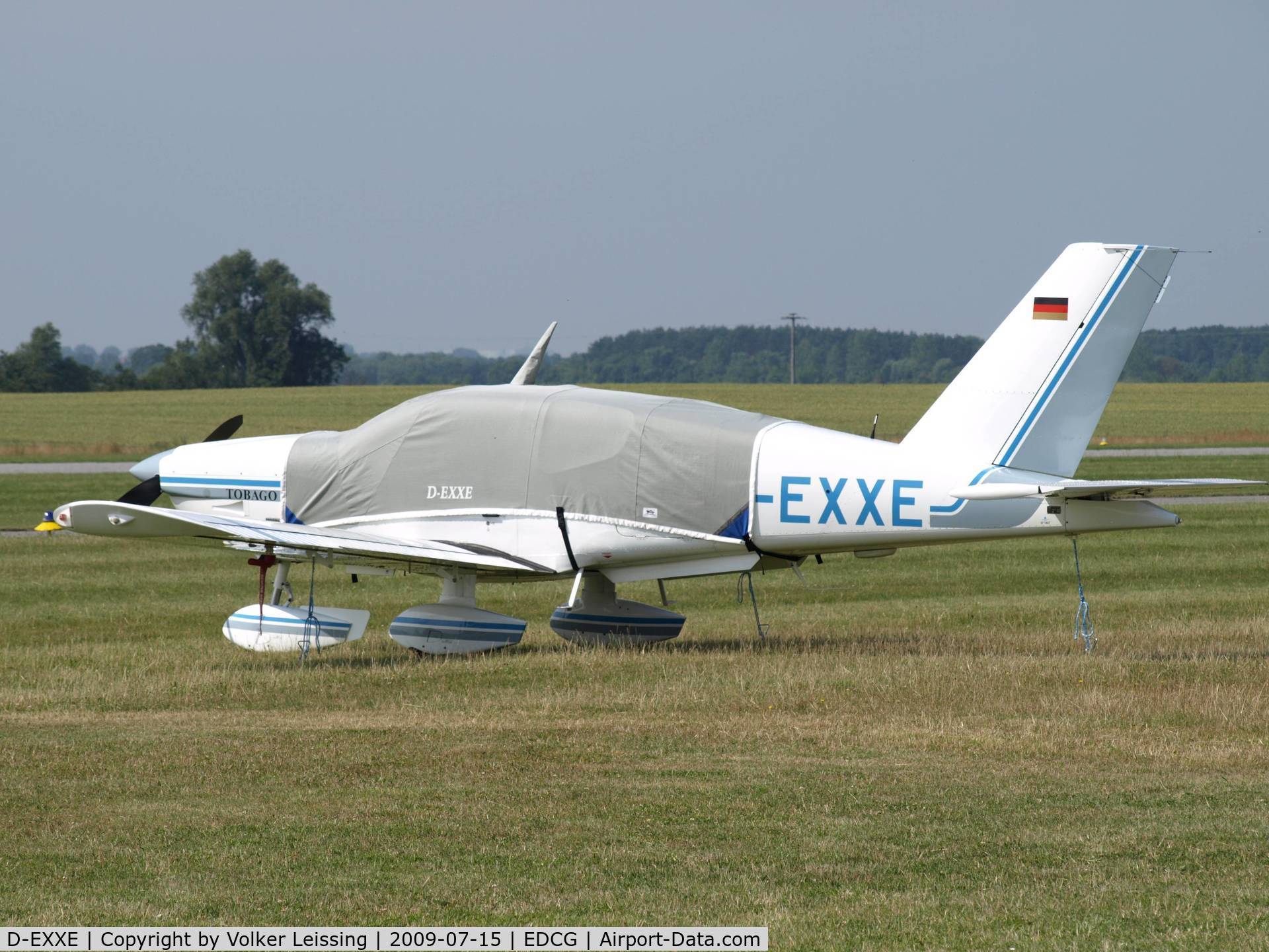 D-EXXE, 1992 Socata TB-200 Tobago XL C/N 1447, parking