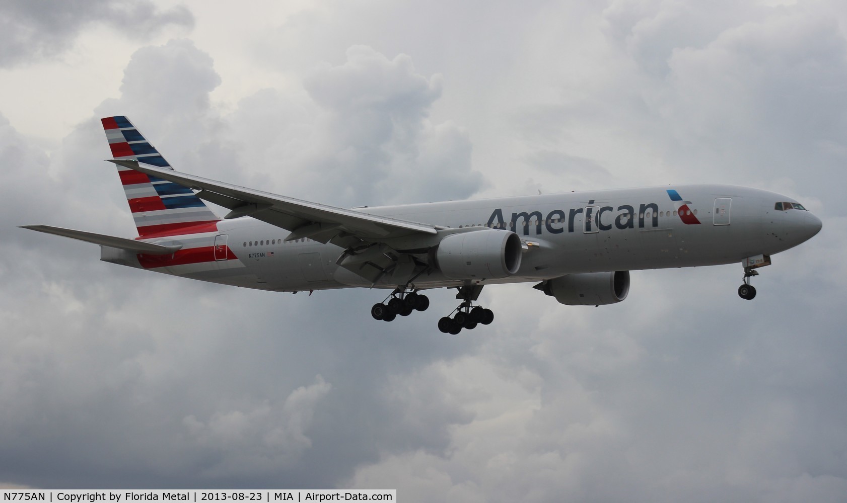 N775AN, 1999 Boeing 777-223 C/N 29584, American