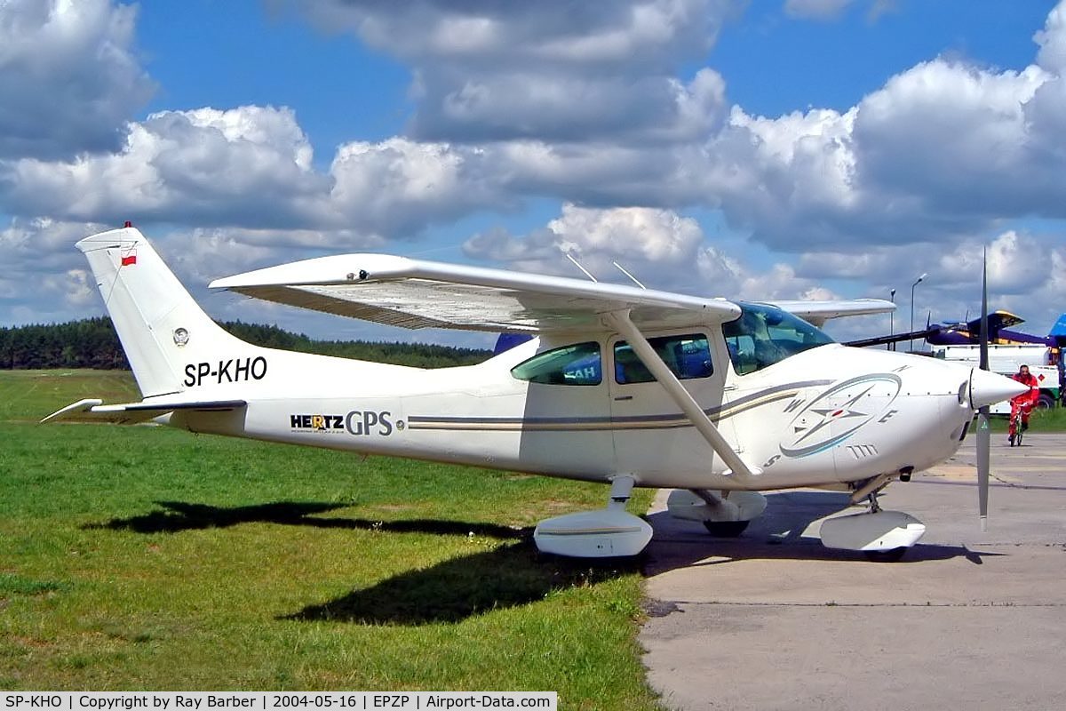 SP-KHO, 1981 Reims F182Q C/N 0156, R/Cessna F.182Q Skylane [0156] Zielona Gora~SP 16/05/2004