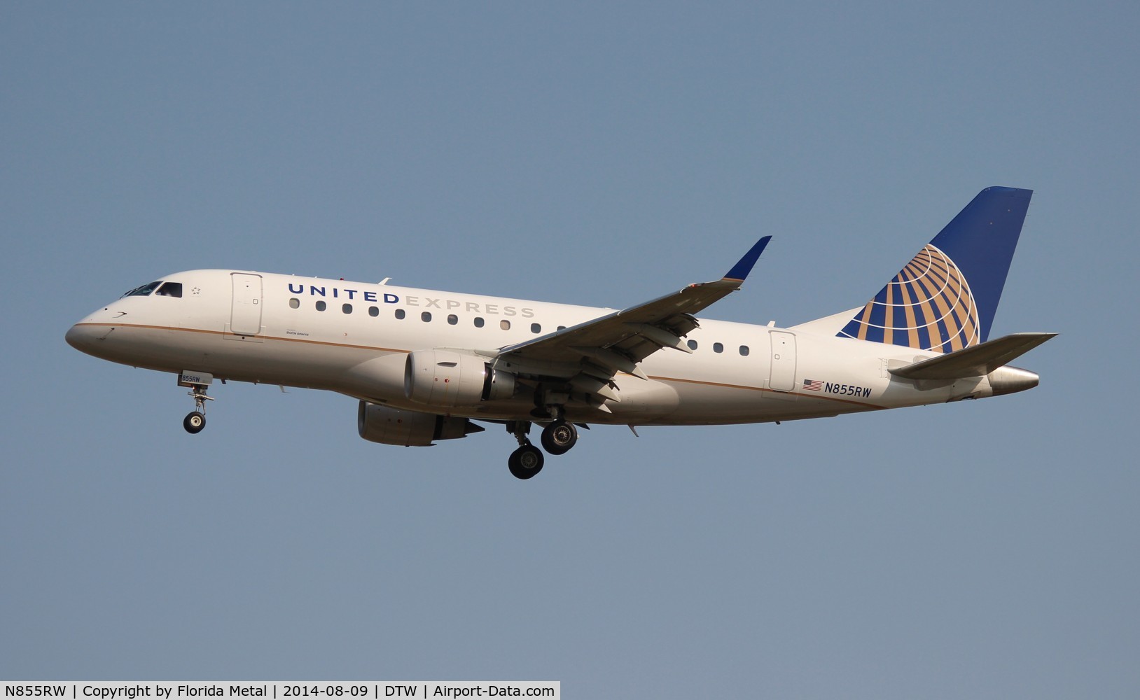 N855RW, 2005 Embraer 170SE (ERJ-170-100SE) C/N 17000077, United Express