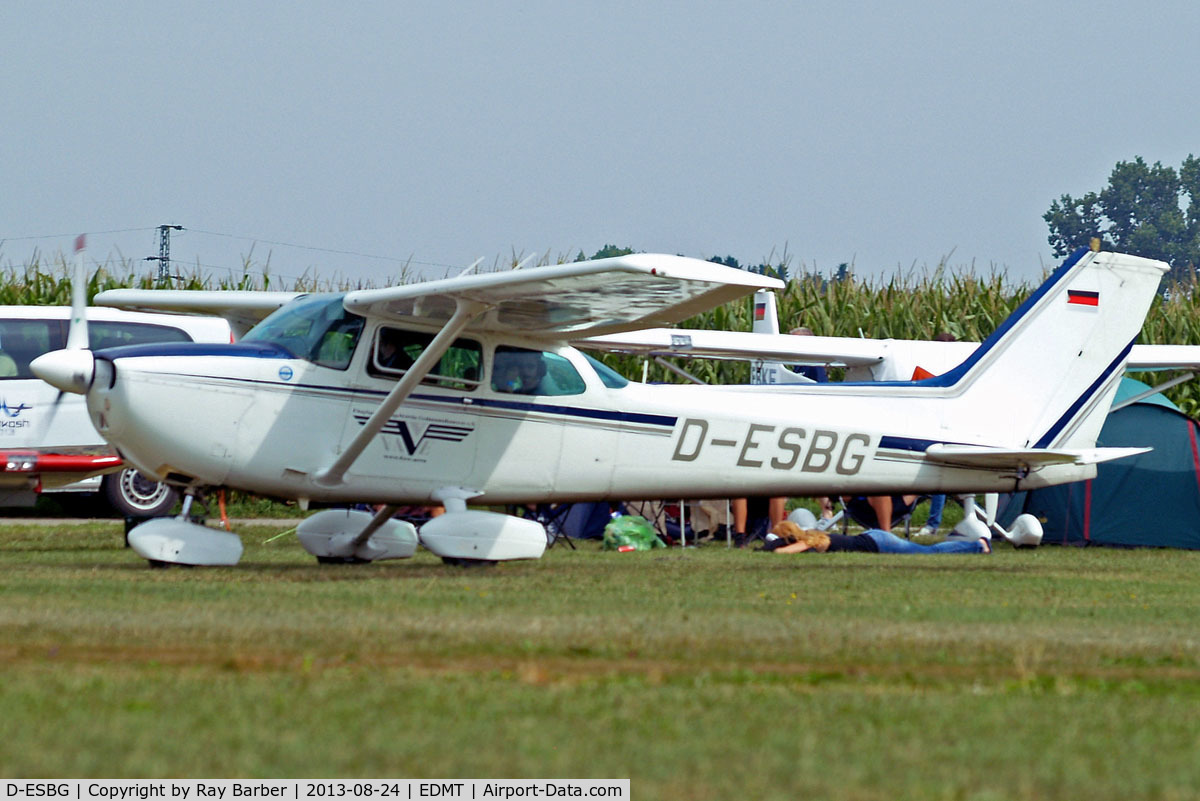 D-ESBG, 1981 Reims F172P Skyhawk II C/N 2126, R/Cessna F.172P Skyhawk [2126] Tannheim~D 24/08/2013