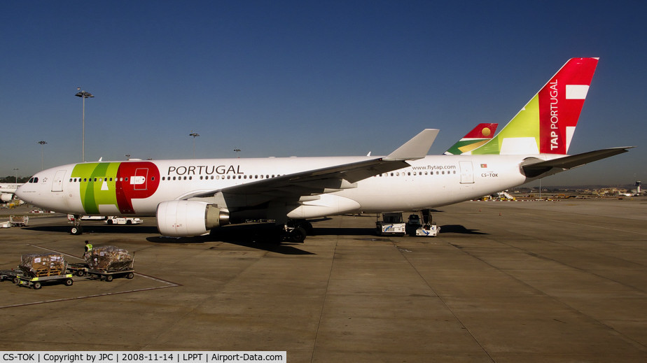 CS-TOK, 2000 Airbus A330-223 C/N 317, Previously, from Austrian Airlines. 
One of the few Airbus from TAP wit PW engines