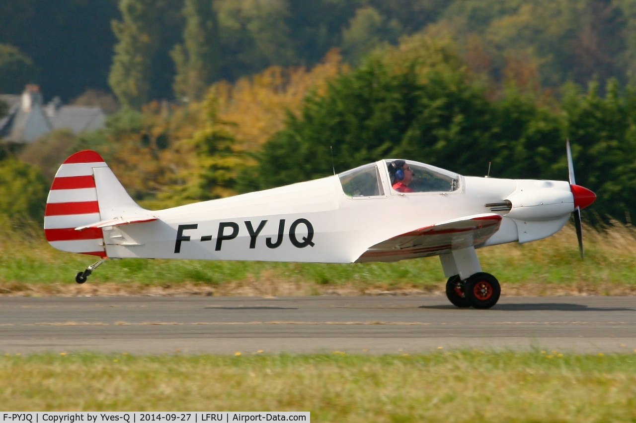 F-PYJQ, 1981 Nicollier HN-433 Menestrel C/N 02, Nicollier HN-433 Menestrel, Landing rwy 05, Morlaix-Ploujean airport (LFRU-MXN) air show in september 2014