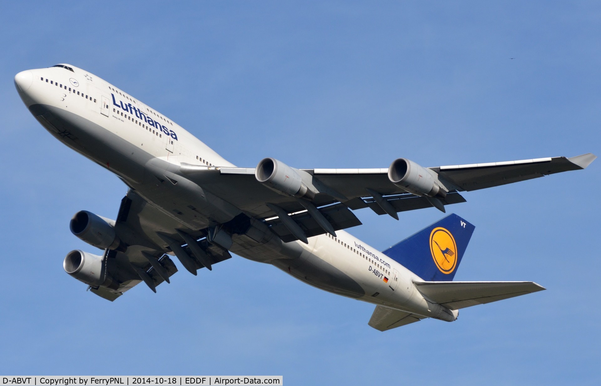 D-ABVT, 1997 Boeing 747-430 C/N 28287, Lufthansa B744 lifting-off from its base FRA.