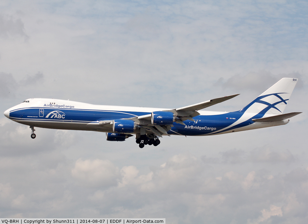 VQ-BRH, 2012 Boeing 747-8HVF C/N 37669, Landing rwy 25L
