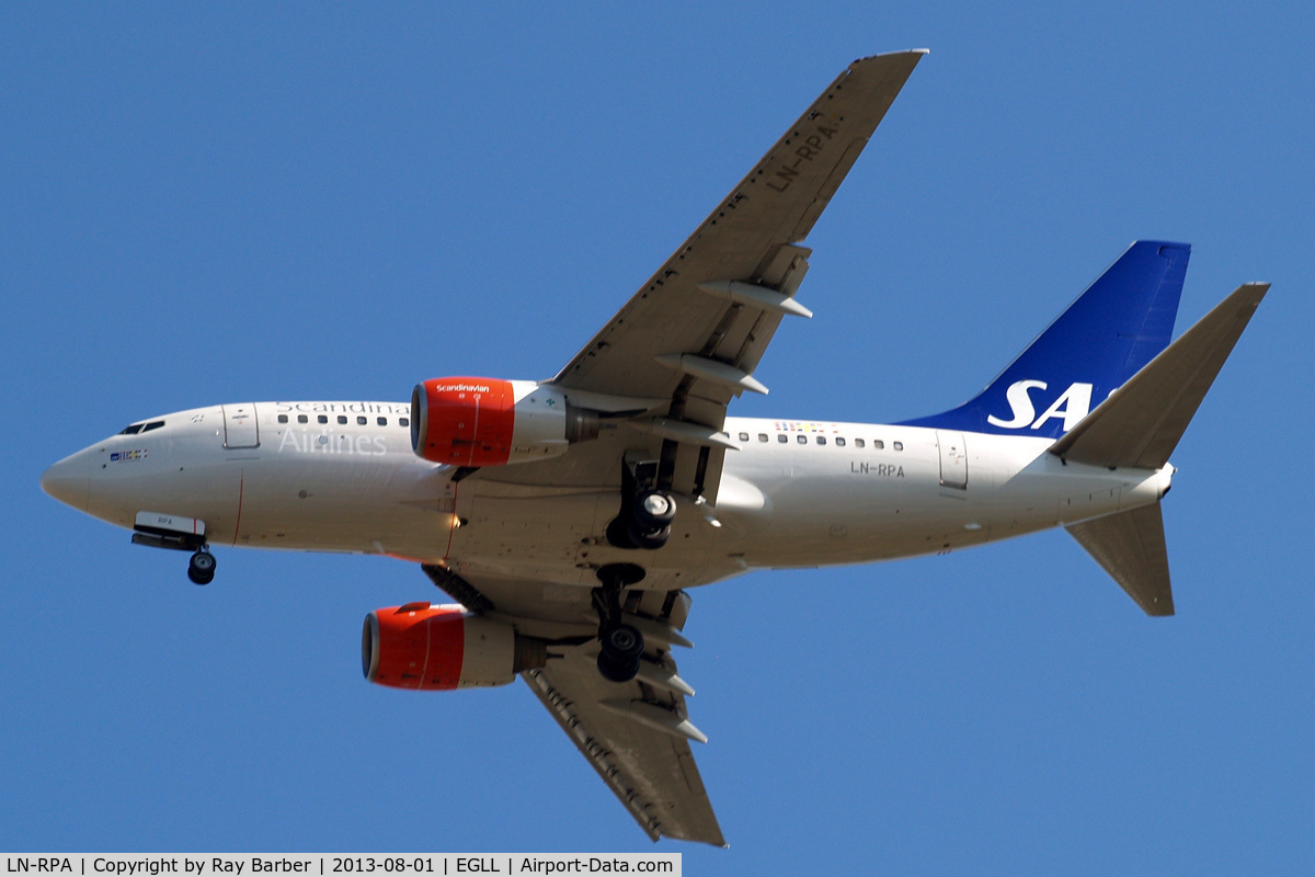 LN-RPA, 1998 Boeing 737-683 C/N 28290, Boeing 737-683 [28290] (SAS Scandinavian Airlines) Home~G 01/08/2013. On approach 27R.