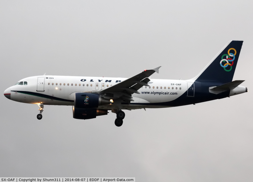 SX-OAF, 2009 Airbus A319-112 C/N 3895, Landing rwy 25L